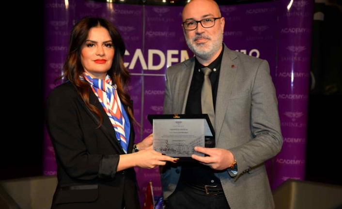 "Hayallerinizin peşinden gidin"