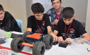 Bursa’da ulusal robot yarışması başladı