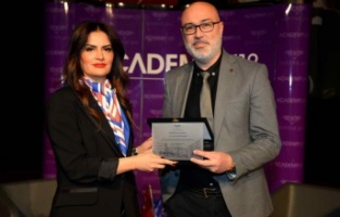 "Hayallerinizin peşinden gidin"