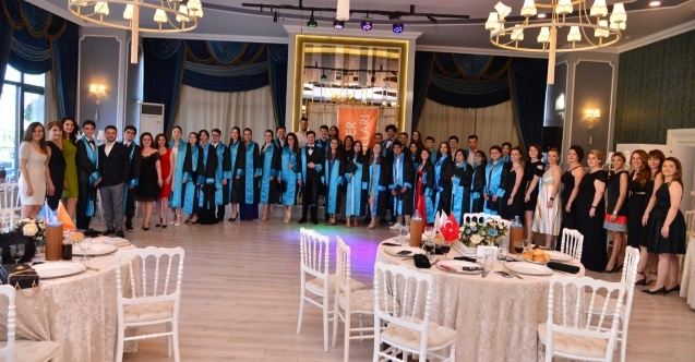 Bursa Yönder Okullarında görkemli mezuniyet balosu