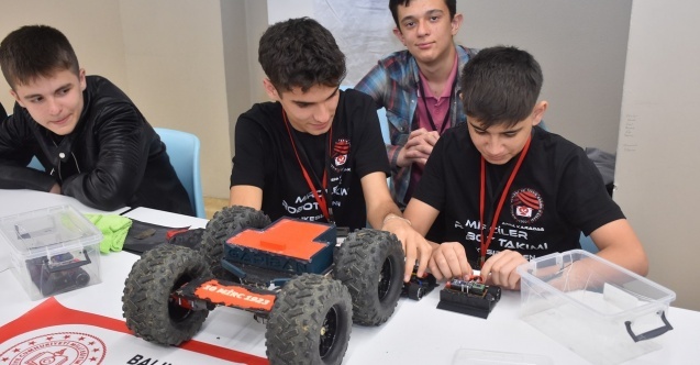 Bursa’da ulusal robot yarışması başladı